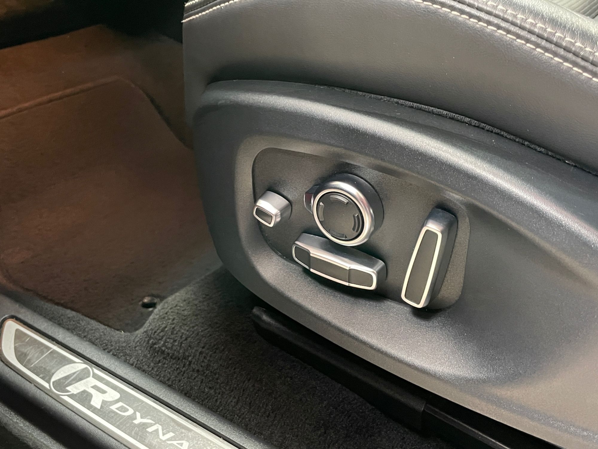 USED 2019 19 JAGUAR E-PACE 2.0 D180 R-Dynamic HSE SUV 5dr Diesel Auto AWD Euro 6 (s/s) (180 ps) 