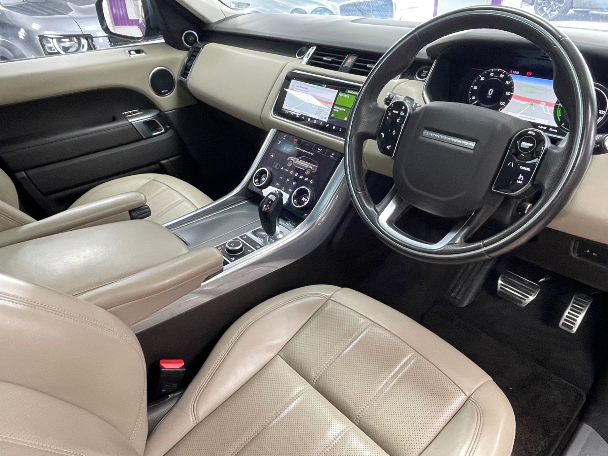 USED 2021 21 LAND ROVER RANGE ROVER P400 HSE 2.0 P400e 13.1kWh HSE GPF Dynamic SUV 5dr Petrol Plug-in Hybrid Auto 4WD Euro 6 (s/s) (404 ps) 
