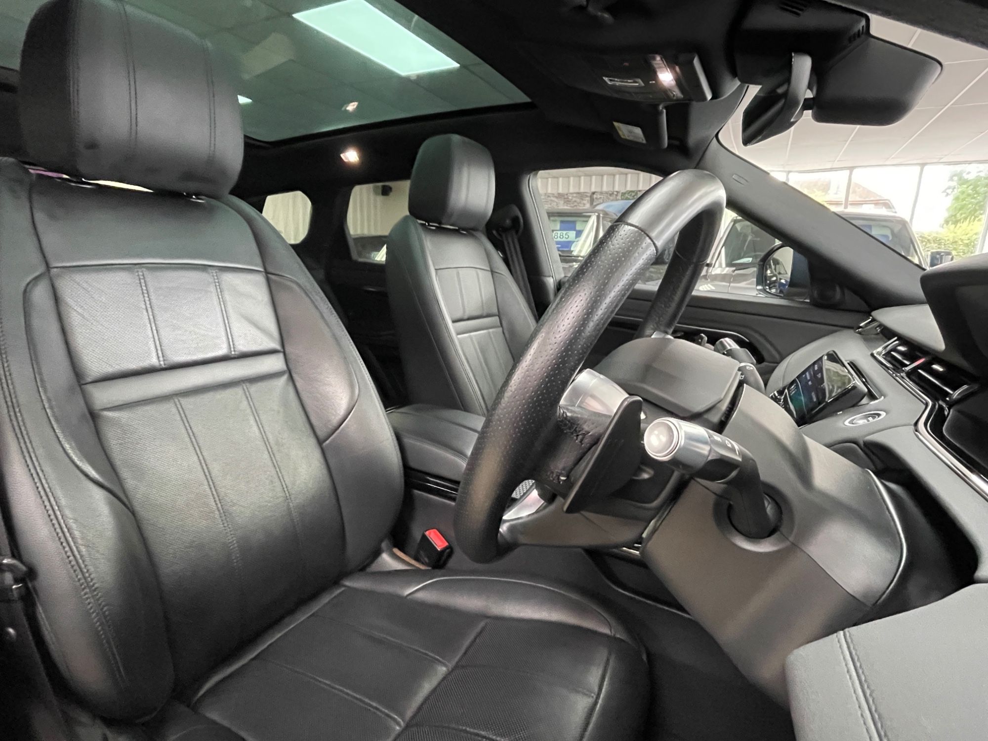 USED 2019 19 LAND ROVER RANGE ROVER EVOQUE 2.0 D180 R-Dynamic SE SUV 5dr Diesel Auto 4WD Euro 6 (s/s) (180 ps) 