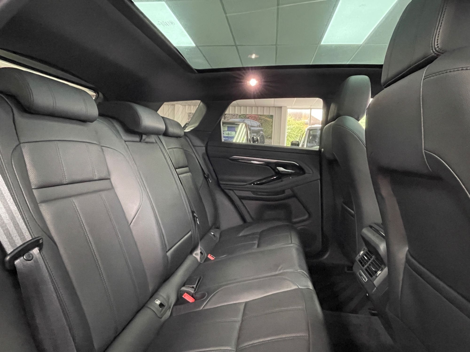 USED 2019 19 LAND ROVER RANGE ROVER EVOQUE 2.0 D180 R-Dynamic SE SUV 5dr Diesel Auto 4WD Euro 6 (s/s) (180 ps) 