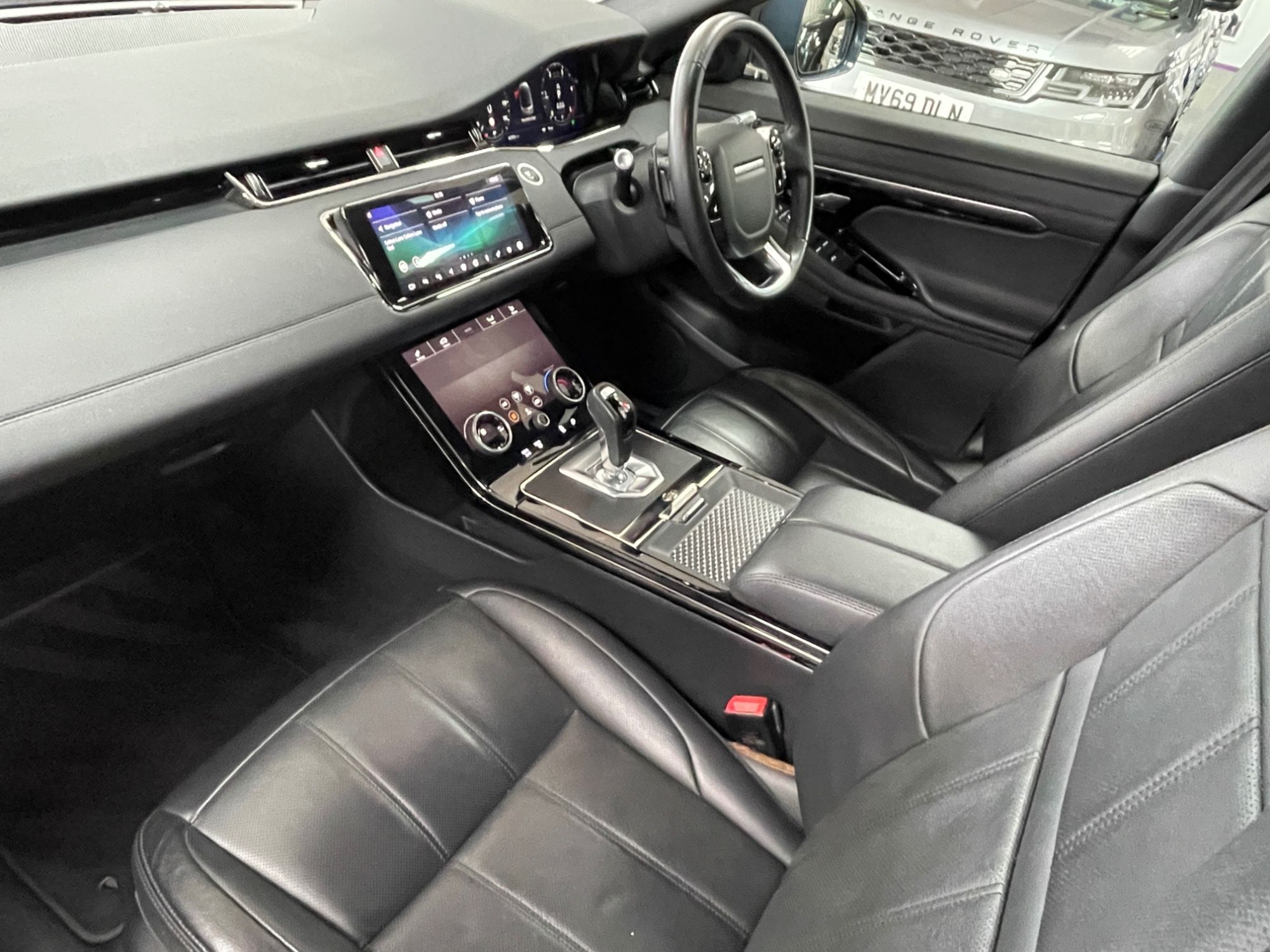 USED 2019 19 LAND ROVER RANGE ROVER EVOQUE 2.0 D180 R-Dynamic SE SUV 5dr Diesel Auto 4WD Euro 6 (s/s) (180 ps) 
