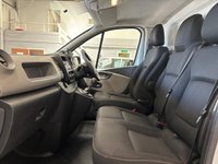 USED 2018 18 RENAULT TRAFIC 1.6 dCi 27 Business+ Panel Van 5dr Diesel Manual SWB Standard Roof Euro 6 (120 ps) USB POINT+6 SERVICE'S UP TO DATE