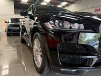 USED 2019 19 JAGUAR F-PACE 2.0 P250i Portfolio SUV 5dr Petrol Auto AWD Euro 6 (s/s) (250 ps) 