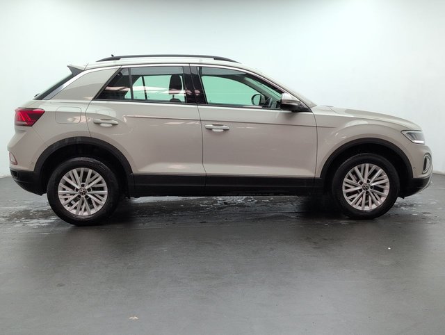 USED 2023 23 VOLKSWAGEN T-ROC 1.0 T-Roc Life TSI 5dr CLICK+COLLECT / HOME DELIVERY