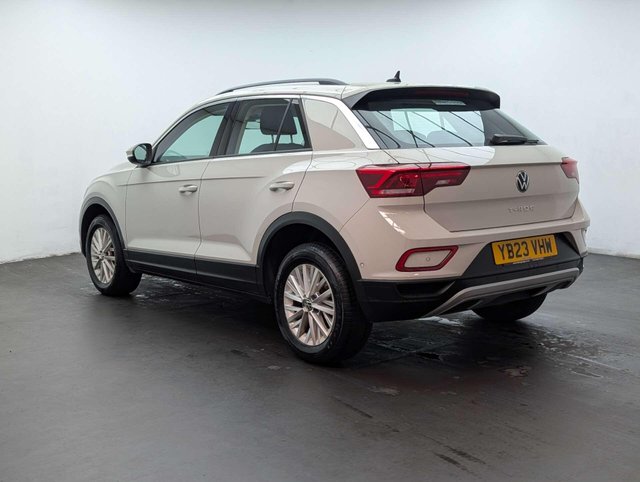 USED 2023 23 VOLKSWAGEN T-ROC 1.0 T-Roc Life TSI 5dr CLICK+COLLECT / HOME DELIVERY
