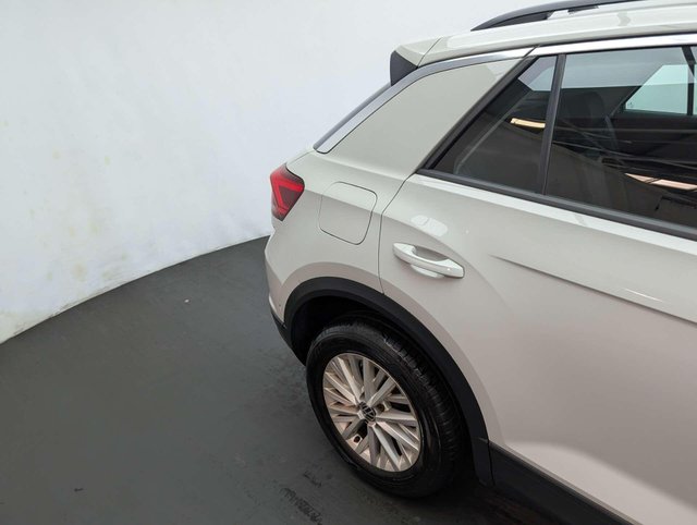 USED 2023 23 VOLKSWAGEN T-ROC 1.0 T-Roc Life TSI 5dr CLICK+COLLECT / HOME DELIVERY