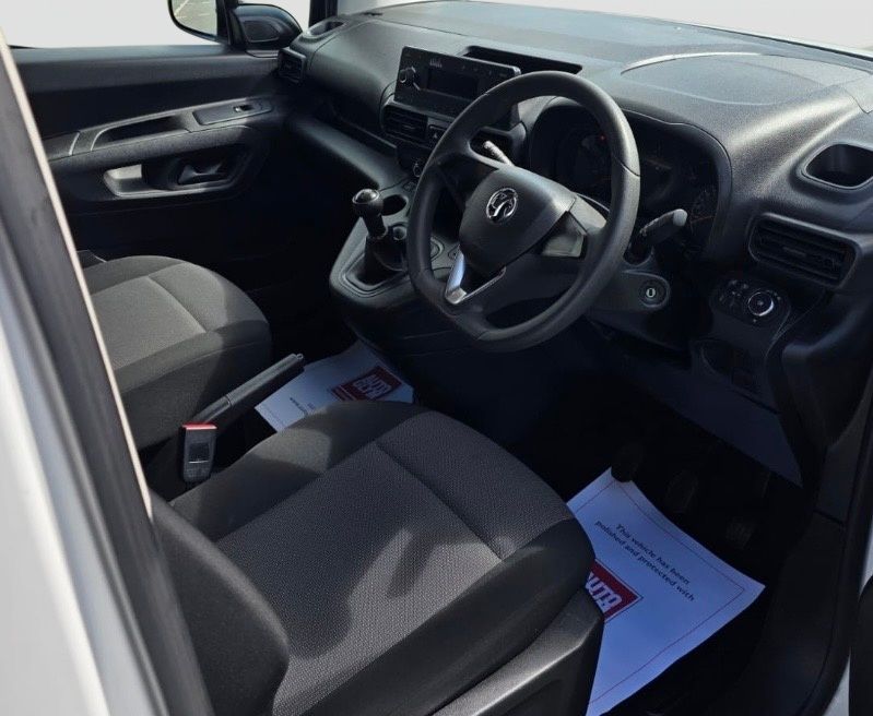USED 2021 71 VAUXHALL COMBO 1.5 Turbo D 2000 Edition Panel Van 4dr Diesel Manual L1 H1 Euro 6 (s/s) (75 ps) 
