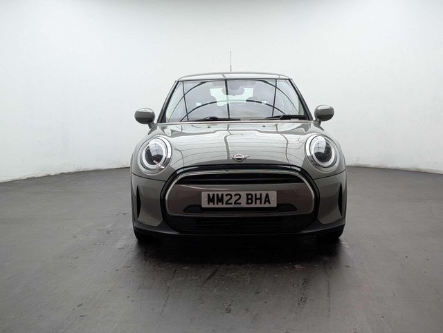 USED 2022 22 MINI HATCH 1.5 Cooper Classic 3dr CLICK+COLLECT / HOME DELIVERY