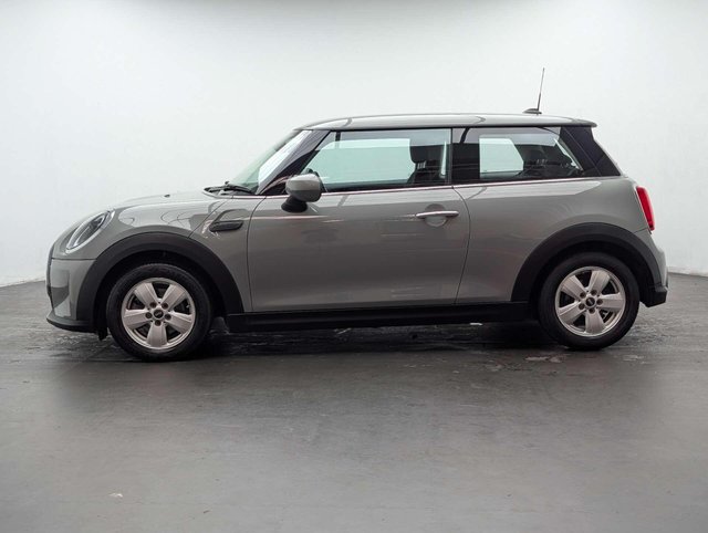 USED 2022 22 MINI HATCH 1.5 Cooper Classic 3dr CLICK+COLLECT / HOME DELIVERY