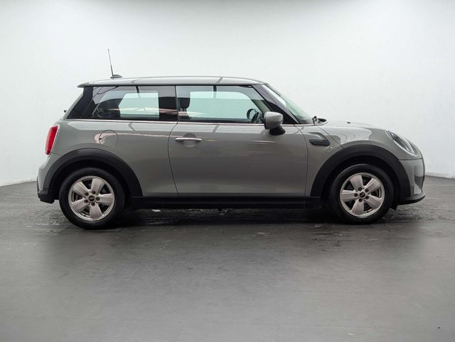 USED 2022 22 MINI HATCH 1.5 Cooper Classic 3dr CLICK+COLLECT / HOME DELIVERY