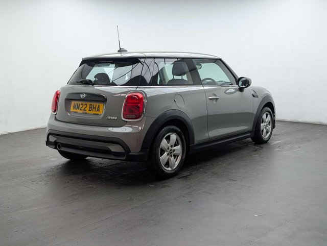 USED 2022 22 MINI HATCH 1.5 Cooper Classic 3dr CLICK+COLLECT / HOME DELIVERY