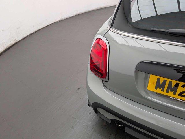 USED 2022 22 MINI HATCH 1.5 Cooper Classic 3dr CLICK+COLLECT / HOME DELIVERY