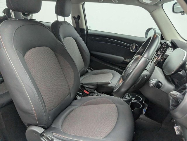 USED 2022 22 MINI HATCH 1.5 Cooper Classic 3dr CLICK+COLLECT / HOME DELIVERY