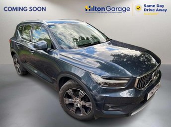 2021 VOLVO XC40