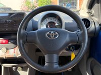 USED 2010 TOYOTA AYGO 1.0 VVT-i Blue Hatchback 3dr Petrol Manual Euro 4 (67 bhp) 