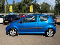 USED 2010 TOYOTA AYGO 1.0 VVT-i Blue Hatchback 3dr Petrol Manual Euro 4 (67 bhp) 