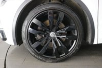 USED 2018 18 VOLKSWAGEN TIGUAN 2.0 TDI R-Line SUV 5dr Diesel DSG 4Motion Euro 6 (s/s) (190 ps) FULL SERVICE HISTORY - 2 KEYS - 2 OWNERS
