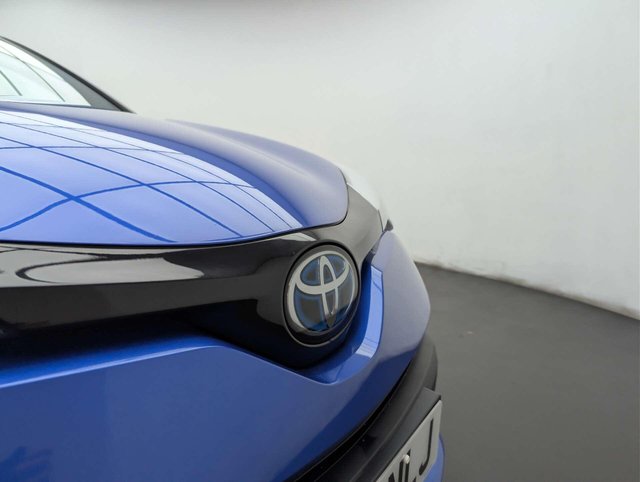 USED 2020 20 TOYOTA C-HR 1.8 C-HR Design HEV CVT 5dr CLICK+COLLECT / HOME DELIVERY