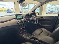 USED 2017 17 MERCEDES-BENZ B-CLASS 1.5 B180d SE MPV 5dr Diesel 7G-DCT Euro 6 (s/s) (109 ps) BLACK ANTHRACITE LEATHER, CLIMATE CONTROL, SMARTPHONE INTEGRATION PACKAGE AND APPLE CARPLAY, REAR VIEW CAMERA, CUP HOLDER, E CALL EMERGENCY CALL SYSTEM, LIVE TRAFFIC CAPABILITY, CRUISE CONTROL, MULTI FUNCTION STEERING WHEEL, ATTENTION ASSIST, STYLE PACKAGE, 16&rdquo; LIGHT 5 DOUBLE SPOKE ALLOY WHEELS, COMFORT SEAT PACKAGE