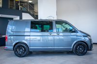 USED 2021 71 VOLKSWAGEN TRANSPORTER 2.0 TDI T32 Highline Kombi Double Cab 5dr Diesel DSG FWD SWB Euro 6 (s/s) (150 ps) Twin Sliding Doors, 2+1 Seats