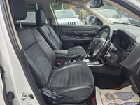USED 2017 17 MITSUBISHI OUTLANDER 2.0h 12kWh Kotu SUV 5dr Petrol Plug-in Hybrid CVT 4WD Euro 6 (s/s) (200 ps) Auto_&pound;20 Tax_Electric/Petrol_Ulez