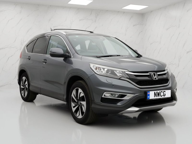 2015 Honda CR-V in grey — photo 1 of 10