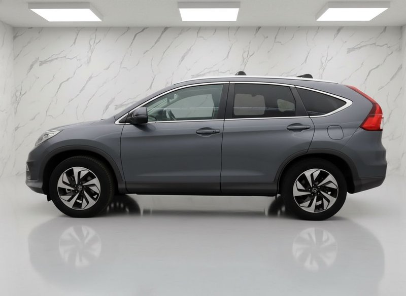 2015 Honda CR-V in grey — photo 4 of 10