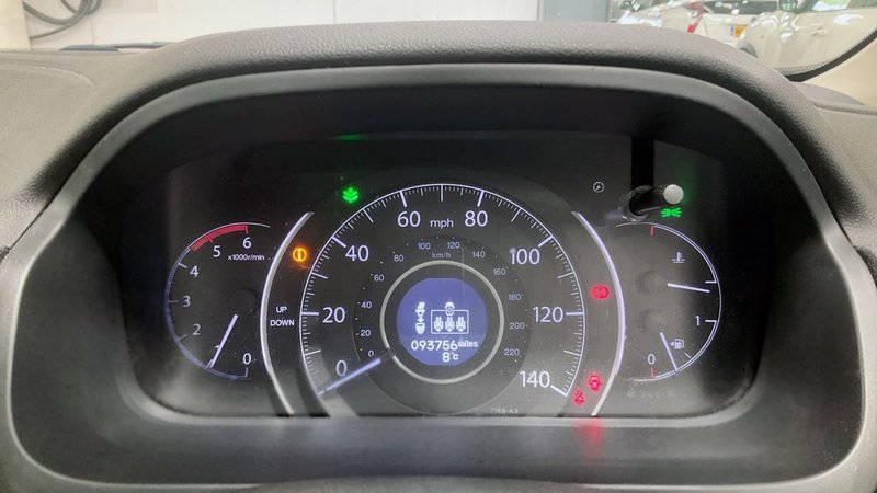 2015 Honda CR-V in grey — photo 7 of 10