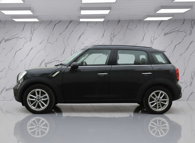 View our MINI COUNTRYMAN