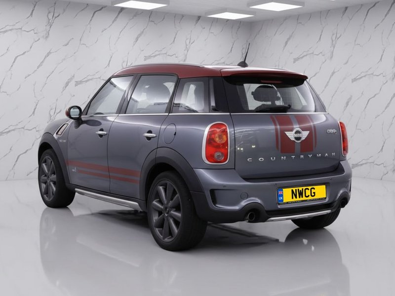 2015 MINI Countryman in grey — photo 3 of 11