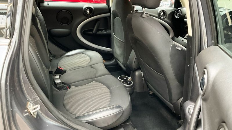 2015 MINI Countryman in grey — photo 10 of 11