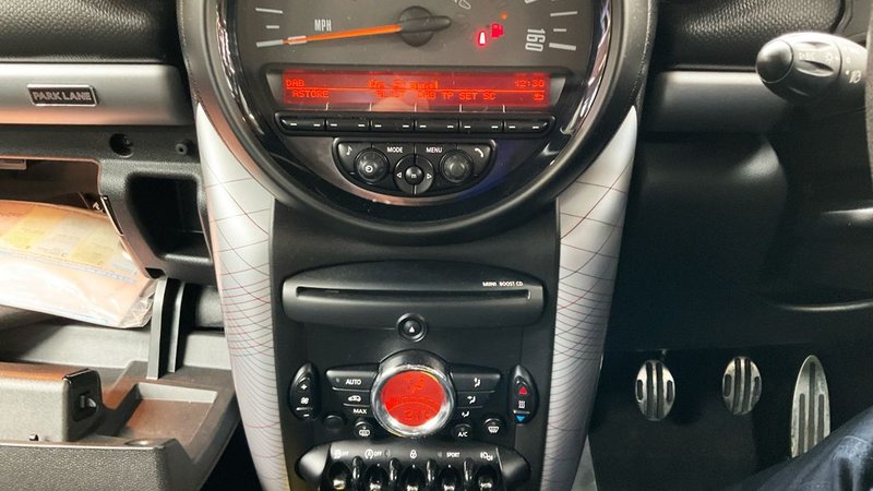 2015 MINI Countryman in grey — photo 7 of 11
