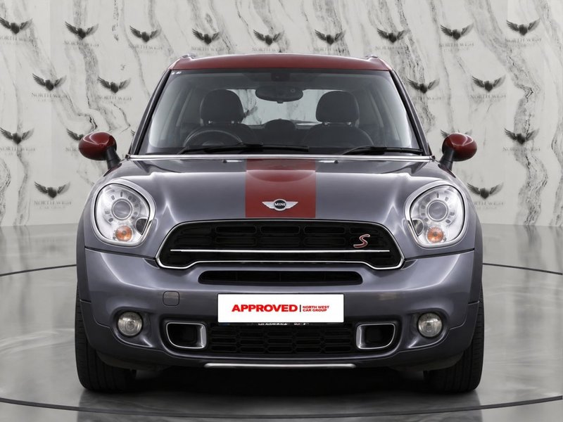 2015 MINI Countryman in grey — photo 2 of 16