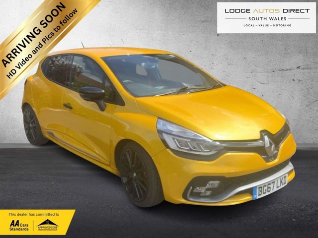 View our Renault Clio 1.6 TCe Renaultsport Nav Trophy Hatchback 5dr Petrol EDC Euro 6 (s/s) (220 ps)