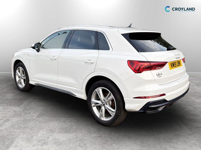 View our AUDI Q3