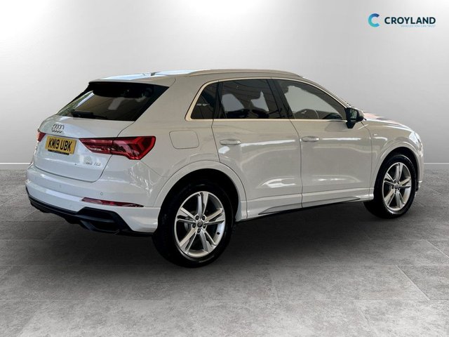 View our AUDI Q3