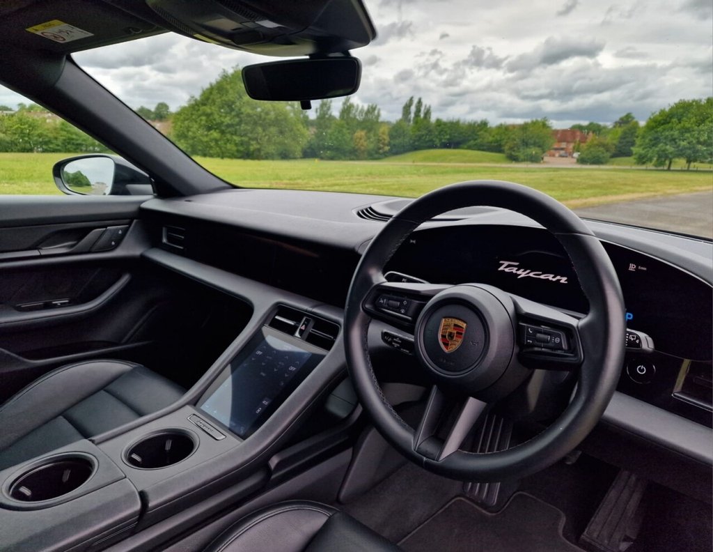 USED 2022 72 PORSCHE TAYCAN Performance Plus 93.4kWh Sport Turismo 5dr Electric Auto RWD (11kW Charger) (476 ps) 
