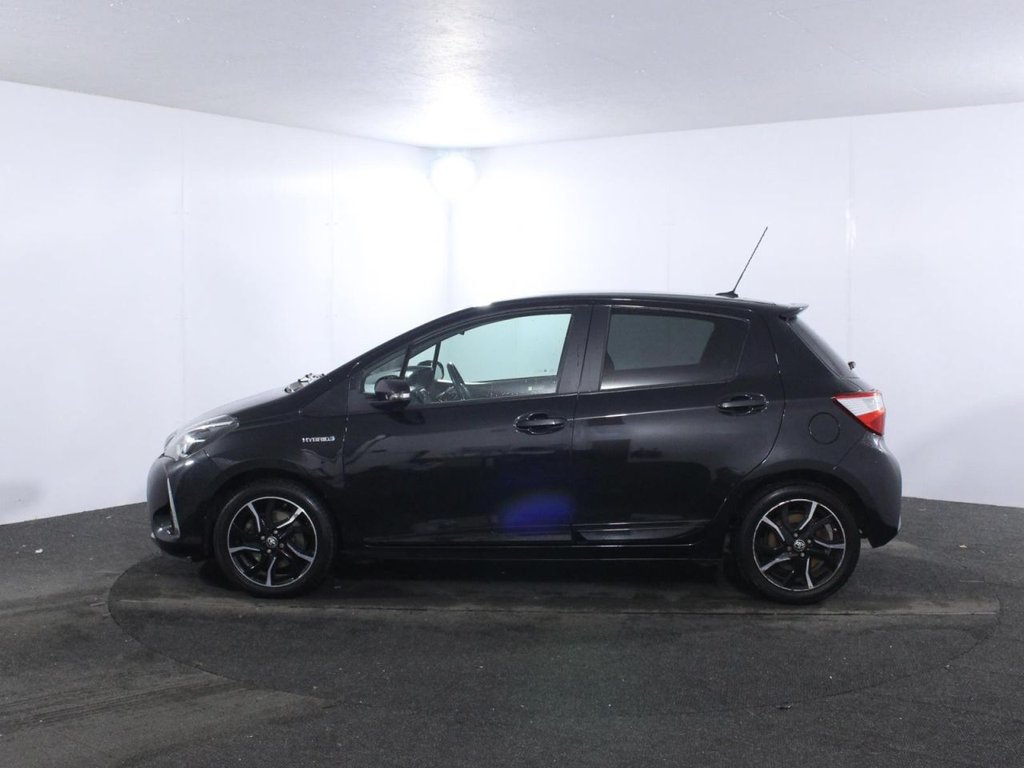 USED 2017 67 TOYOTA YARIS 1.5 VVT-h Design Hatchback 5dr Petrol Hybrid E-CVT Euro 6 (s/s) (100 ps) 