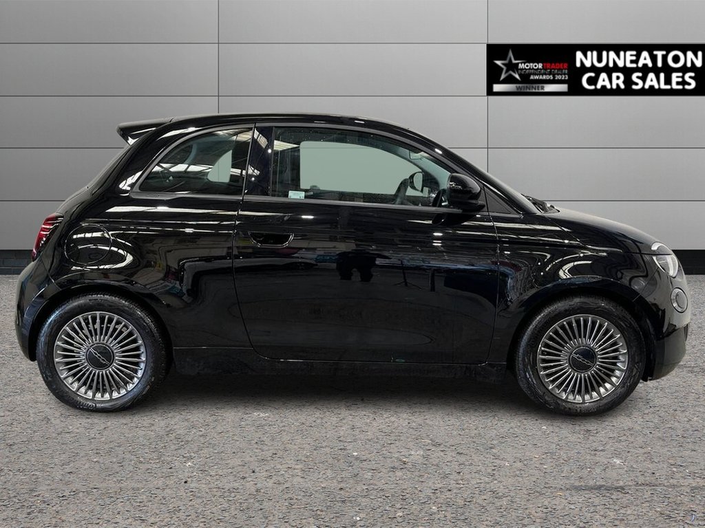 USED 2022 22 FIAT 500E 42kWh Icon Hatchback 3dr Electric Auto (118 ps) one owner from new - low miles