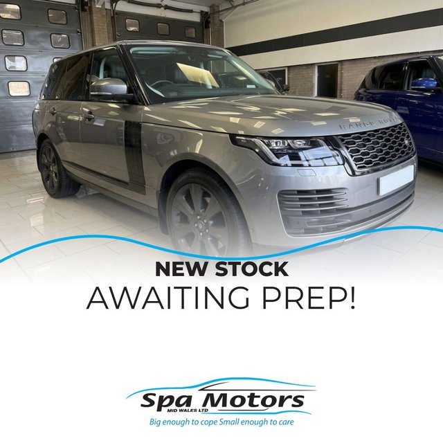 View our Land Rover Range Rover 3.0 SD V6 Vogue SUV 5dr Diesel Auto 4WD Euro 6 (s/s) (275 ps)