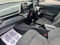 USED 2018 68 TOYOTA C-HR 1.2 VVT-i Dynamic SUV 5dr Petrol Manual Euro 6 (s/s) (116 ps) 
