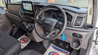 USED 2022 22 FORD TRANSIT CUSTOM 2.0 300 EcoBlue Limited Crew Van Double Cab 5dr Diesel Manual L1 H1 Euro 6 (s/s) (6 Seat) (130 ps) *** 6 SEATS - AIR CON - CRUISE CONTROL - PARKING SENSORS ***