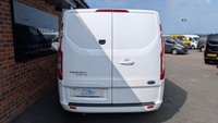 USED 2022 22 FORD TRANSIT CUSTOM 2.0 300 EcoBlue Limited Crew Van Double Cab 5dr Diesel Manual L1 H1 Euro 6 (s/s) (6 Seat) (130 ps) *** 6 SEATS - AIR CON - CRUISE CONTROL - PARKING SENSORS ***