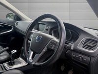 USED 2015 65 VOLVO V40 2.0 D2 SE Lux Nav Hatchback 5dr Diesel Manual Euro 6 (s/s) (120 ps) ** ONE OWNER SUNROOF &pound;4000 OPTIONS