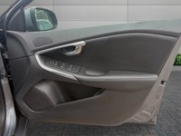 USED 2015 65 VOLVO V40 2.0 D2 SE Lux Nav Hatchback 5dr Diesel Manual Euro 6 (s/s) (120 ps) ** ONE OWNER SUNROOF &pound;4000 OPTIONS