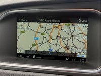 USED 2015 65 VOLVO V40 2.0 D2 SE Lux Nav Hatchback 5dr Diesel Manual Euro 6 (s/s) (120 ps) ** ONE OWNER SUNROOF &pound;4000 OPTIONS