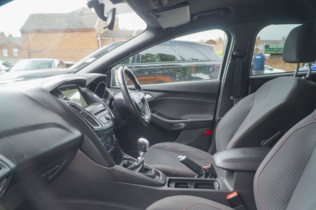 View our FORD FOCUS