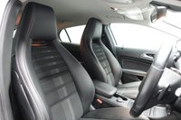 USED 2019 69 MERCEDES-BENZ GLA 1.6 GLA180 GPF Urban Edition SUV 5dr Petrol 7G-DCT Euro 6 (s/s) (122 ps) HISTORY+REAR CAM+HALF LEATHER