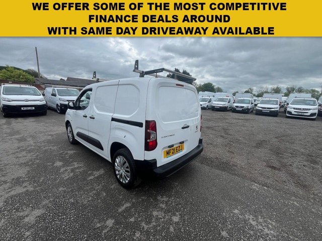 View our PEUGEOT PARTNER