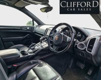 USED 2012 12 PORSCHE CAYENNE 3.0 TD V6 SUV 5dr Diesel Tiptronic 4WD Euro 5 (s/s) (240 ps) 
